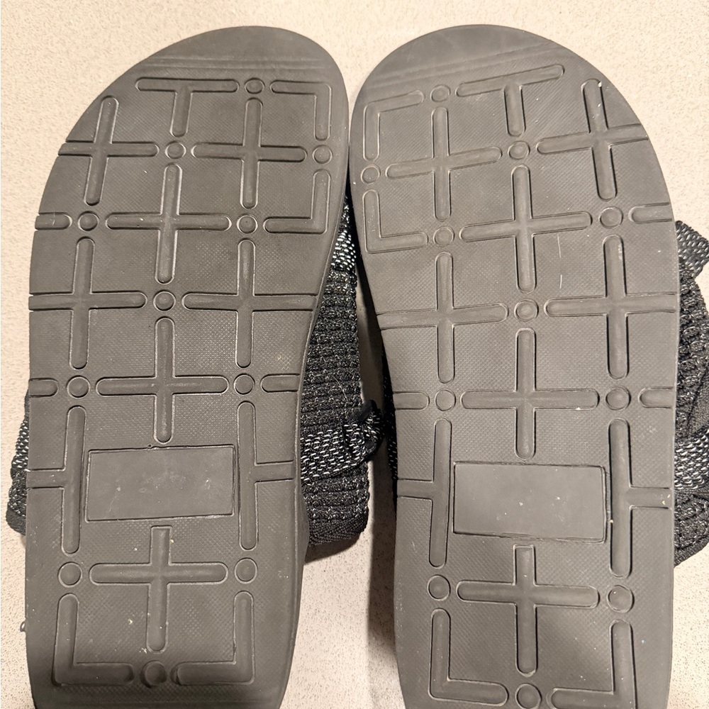Draco Black Sandals - Picture 5 of 7